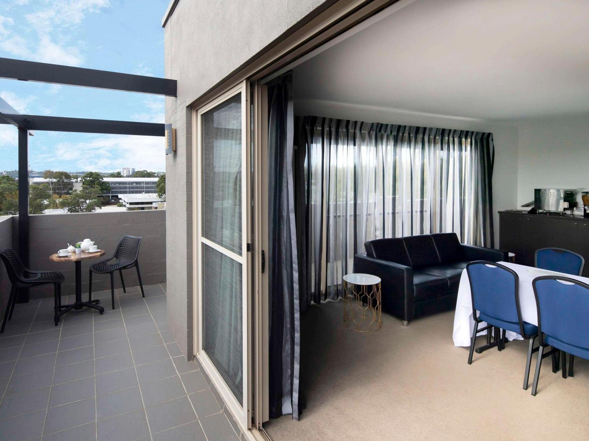Mantra Castle Hill Sydney, An Accor Hotel Extérieur photo